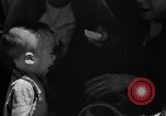 Standbild Vietnamesische Flüchtlinge Vietnam, 1954, aus Sekunde 23 historischem Filmmaterial Videoclip 65675071169