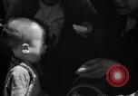 Standbild Vietnamesische Flüchtlinge Vietnam, 1954, aus Sekunde 24 historischem Filmmaterial Videoclip 65675071169