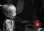 Standbild Vietnamesische Flüchtlinge Vietnam, 1954, aus Sekunde 28 historischem Filmmaterial Videoclip 65675071169