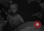 Standbild Vietnamesische Flüchtlinge Vietnam, 1954, aus Sekunde 41 historischem Filmmaterial Videoclip 65675071169