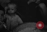 Standbild Vietnamesische Flüchtlinge Vietnam, 1954, aus Sekunde 44 historischem Filmmaterial Videoclip 65675071169