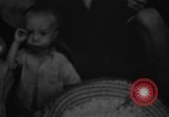 Standbild Vietnamesische Flüchtlinge Vietnam, 1954, aus Sekunde 46 historischem Filmmaterial Videoclip 65675071169