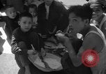 Standbild Vietnamesische Flüchtlinge Vietnam, 1954, aus Sekunde 48 historischem Filmmaterial Videoclip 65675071169