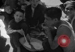 Standbild Vietnamesische Flüchtlinge Vietnam, 1954, aus Sekunde 50 historischem Filmmaterial Videoclip 65675071169