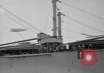 Standbild Vietnamesische Flüchtlinge Vietnam, 1954, aus Sekunde 55 historischem Filmmaterial Videoclip 65675071170