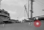 Standbild Vietnamesische Flüchtlinge Vietnam, 1954, aus Sekunde 60 historischem Filmmaterial Videoclip 65675071170