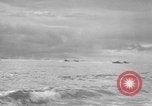 Standbild amphibische Landung Palau Inseln, 1944, aus Sekunde 13 historischem Filmmaterial Videoclip 65675071180
