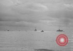 Standbild amphibische Landung Palau Inseln, 1944, aus Sekunde 24 historischem Filmmaterial Videoclip 65675071180