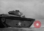 Standbild amphibische Landung Palau Inseln, 1944, aus Sekunde 34 historischem Filmmaterial Videoclip 65675071180