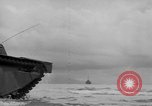 Standbild amphibische Landung Palau Inseln, 1944, aus Sekunde 36 historischem Filmmaterial Videoclip 65675071180