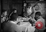 Standbild Afroamerikanische Bauern essen zu Abend United States USA, 1931, aus Sekunde 3 historischem Filmmaterial Videoclip 65675071226