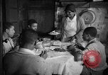 Standbild Afroamerikanische Bauern essen zu Abend United States USA, 1931, aus Sekunde 5 historischem Filmmaterial Videoclip 65675071226