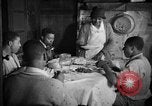 Standbild Afroamerikanische Bauern essen zu Abend United States USA, 1931, aus Sekunde 18 historischem Filmmaterial Videoclip 65675071226