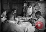 Standbild Afroamerikanische Bauern essen zu Abend United States USA, 1931, aus Sekunde 21 historischem Filmmaterial Videoclip 65675071226