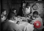 Standbild Afroamerikanische Bauern essen zu Abend United States USA, 1931, aus Sekunde 24 historischem Filmmaterial Videoclip 65675071226