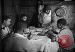 Standbild Afroamerikanische Bauern essen zu Abend United States USA, 1931, aus Sekunde 26 historischem Filmmaterial Videoclip 65675071226