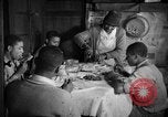 Standbild Afroamerikanische Bauern essen zu Abend United States USA, 1931, aus Sekunde 33 historischem Filmmaterial Videoclip 65675071226