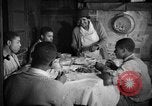 Standbild Afroamerikanische Bauern essen zu Abend United States USA, 1931, aus Sekunde 42 historischem Filmmaterial Videoclip 65675071226