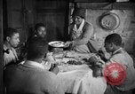 Standbild Afroamerikanische Bauern essen zu Abend United States USA, 1931, aus Sekunde 48 historischem Filmmaterial Videoclip 65675071226