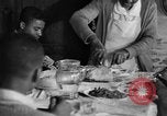 Standbild Afroamerikanische Bauern essen zu Abend United States USA, 1931, aus Sekunde 58 historischem Filmmaterial Videoclip 65675071226