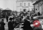 Immagine di Luogo di mercato La Russia, 1918, secondo 8 filmato di repertorio 65675071231
