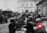Immagine di Luogo di mercato La Russia, 1918, secondo 10 filmato di repertorio 65675071231