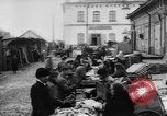 Immagine di Luogo di mercato La Russia, 1918, secondo 12 filmato di repertorio 65675071231
