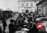 Immagine di Luogo di mercato La Russia, 1918, secondo 16 filmato di repertorio 65675071231