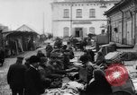 Immagine di Luogo di mercato La Russia, 1918, secondo 18 filmato di repertorio 65675071231