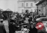 Immagine di Luogo di mercato La Russia, 1918, secondo 25 filmato di repertorio 65675071231