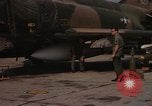 Immagine di Contrassegnare 84 bombe Laser-Guided Della Thailandia, 1969, secondo 6 filmato di repertorio 65675071237