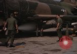 Immagine di Contrassegnare 84 bombe Laser-Guided Della Thailandia, 1969, secondo 12 filmato di repertorio 65675071237
