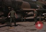 Immagine di Contrassegnare 84 bombe Laser-Guided Della Thailandia, 1969, secondo 13 filmato di repertorio 65675071237