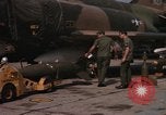 Immagine di Contrassegnare 84 bombe Laser-Guided Della Thailandia, 1969, secondo 17 filmato di repertorio 65675071237