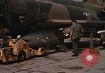 Immagine di Contrassegnare 84 bombe Laser-Guided Della Thailandia, 1969, secondo 19 filmato di repertorio 65675071237