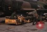 Immagine di Contrassegnare 84 bombe Laser-Guided Della Thailandia, 1969, secondo 25 filmato di repertorio 65675071237