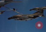 Immagine di Contrassegnare 84 bombe Laser-Guided Della Thailandia, 1969, secondo 33 filmato di repertorio 65675071239