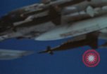 Immagine di Contrassegnare 84 bombe Laser-Guided Della Thailandia, 1969, secondo 45 filmato di repertorio 65675071239
