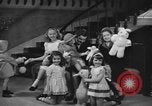 Immagine di Sfilata di moda New York United States USA, 1944, secondo 7 filmato di repertorio 65675071248