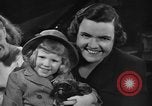Immagine di Sfilata di moda New York United States USA, 1944, secondo 11 filmato di repertorio 65675071248