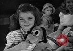 Immagine di Sfilata di moda New York United States USA, 1944, secondo 12 filmato di repertorio 65675071248