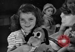 Immagine di Sfilata di moda New York United States USA, 1944, secondo 13 filmato di repertorio 65675071248