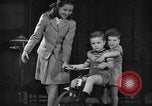 Immagine di Sfilata di moda New York United States USA, 1944, secondo 24 filmato di repertorio 65675071248