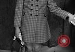 Immagine di Sfilata di moda New York United States USA, 1944, secondo 39 filmato di repertorio 65675071248