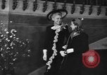 Immagine di Sfilata di moda New York United States USA, 1944, secondo 48 filmato di repertorio 65675071248
