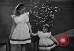 Immagine di Sfilata di moda New York United States USA, 1944, secondo 61 filmato di repertorio 65675071248