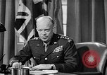 Standbild Dwight D Eisenhower Vereinigtes Königreich, 1944, aus Sekunde 28 historischem Filmmaterial Videoclip 65675071260
