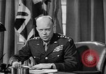 Standbild Dwight D Eisenhower Vereinigtes Königreich, 1944, aus Sekunde 41 historischem Filmmaterial Videoclip 65675071260