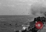 Immagine di Giapponese attacco aria Oceano Pacifico, 1945, secondo 36 filmato di repertorio 65675071264
