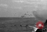 Immagine di Giapponese attacco aria Oceano Pacifico, 1945, secondo 43 filmato di repertorio 65675071264